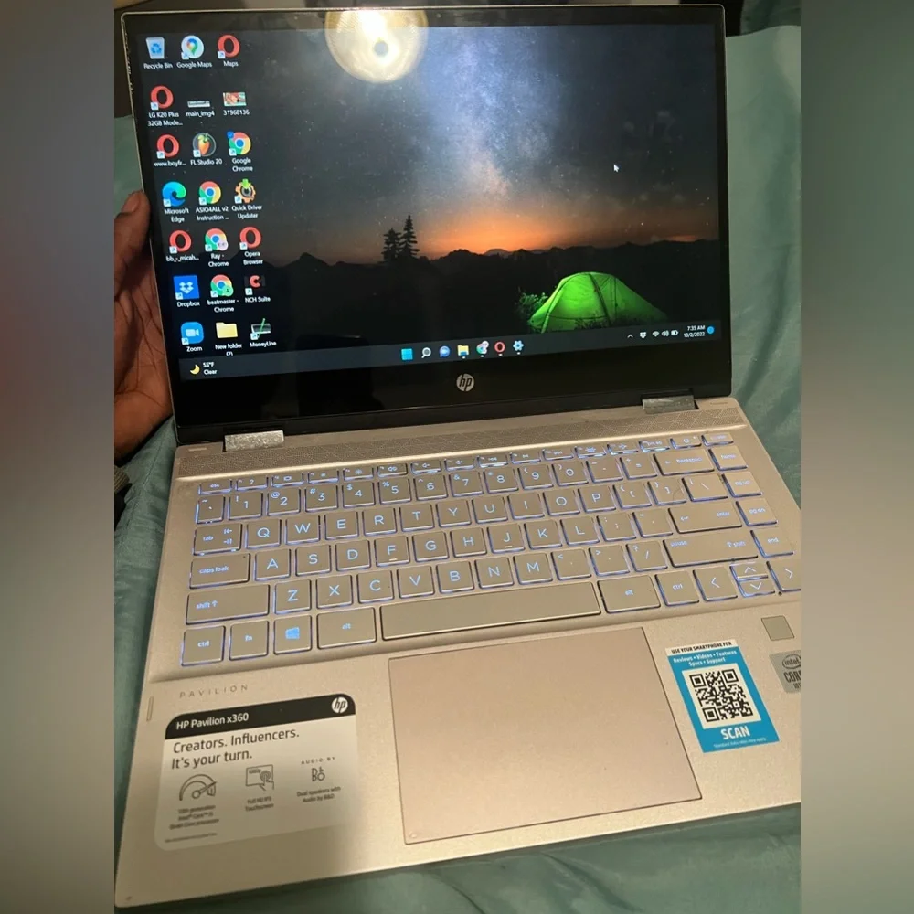HP pavilion x360 laptop used works like new. Touchscreen and great computer